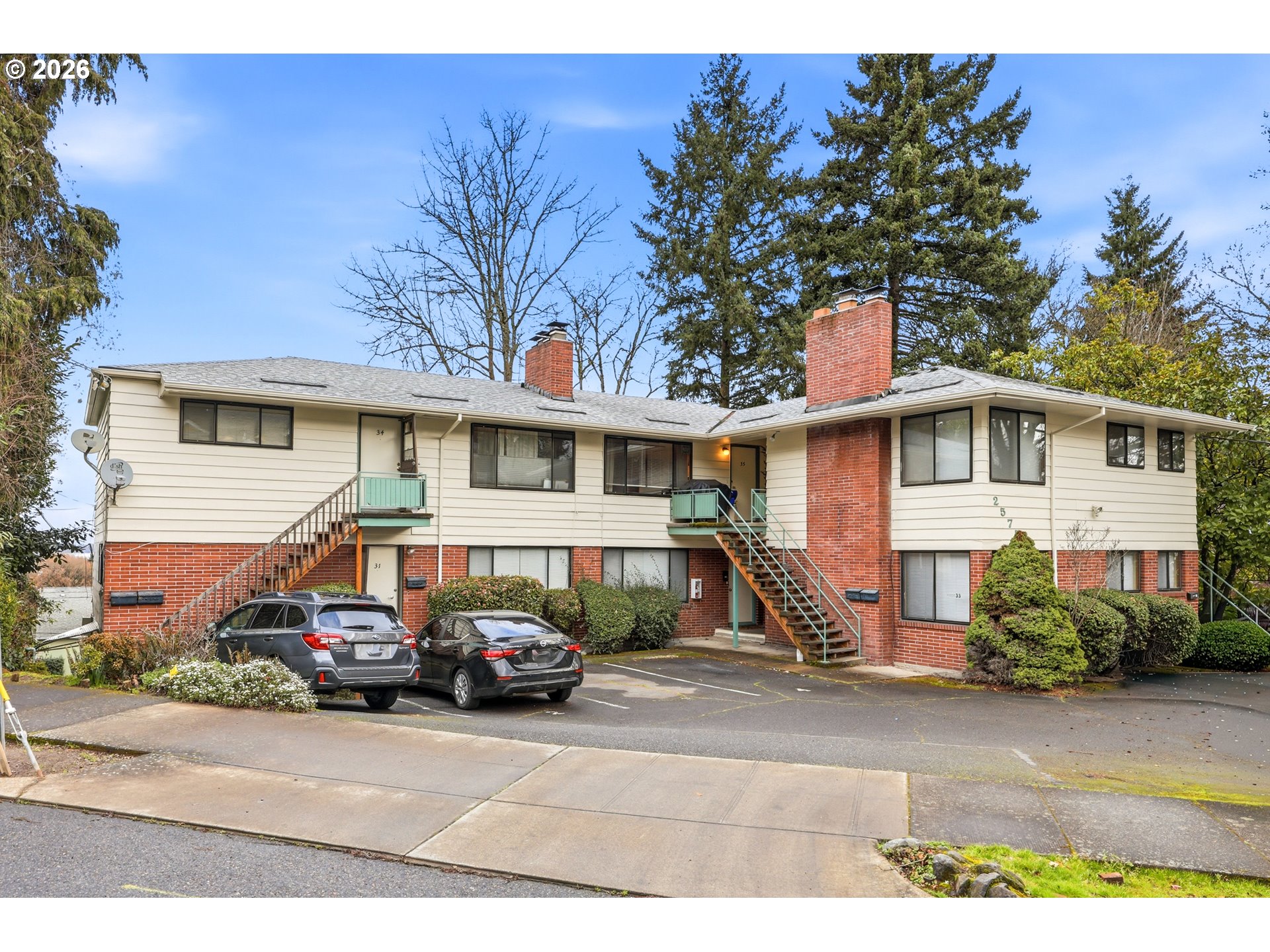 Photo 1 of 38 — 2575 NW LOVEJOY ST, Portland, OR 97210