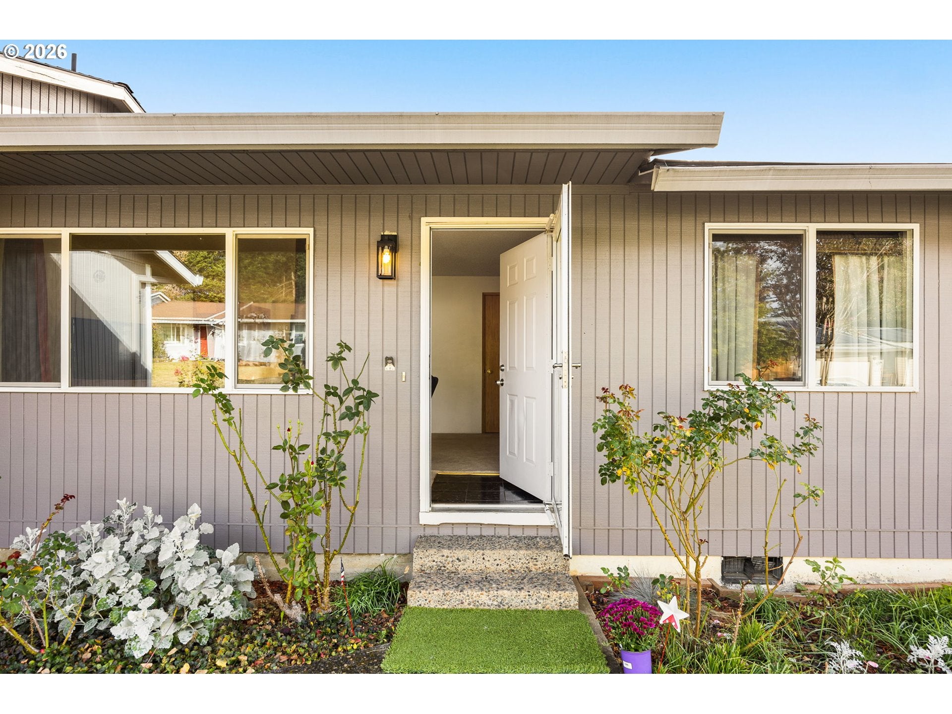1166 SE FIR GROVE LOOP