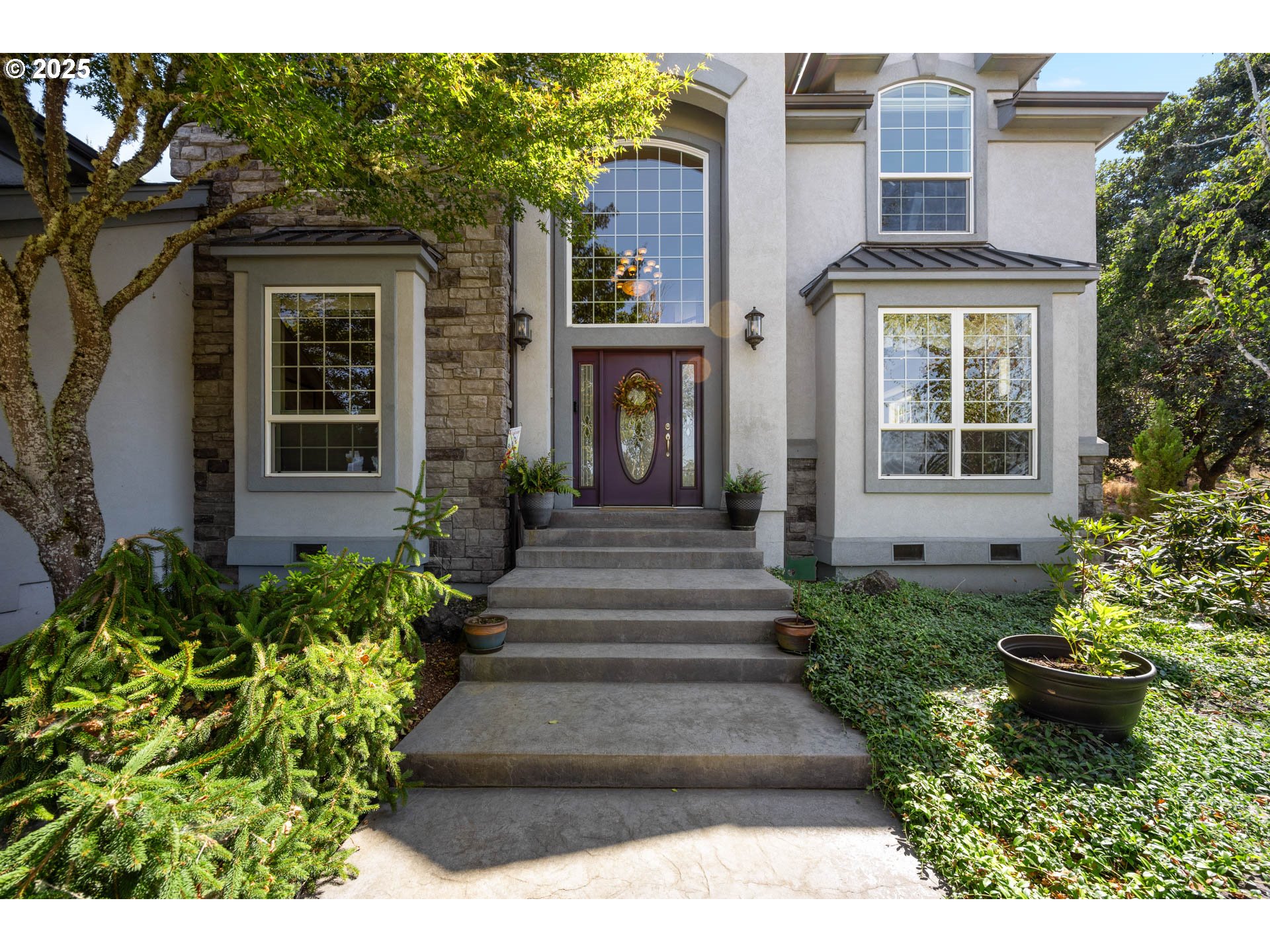 425 CROSS CREEK DR