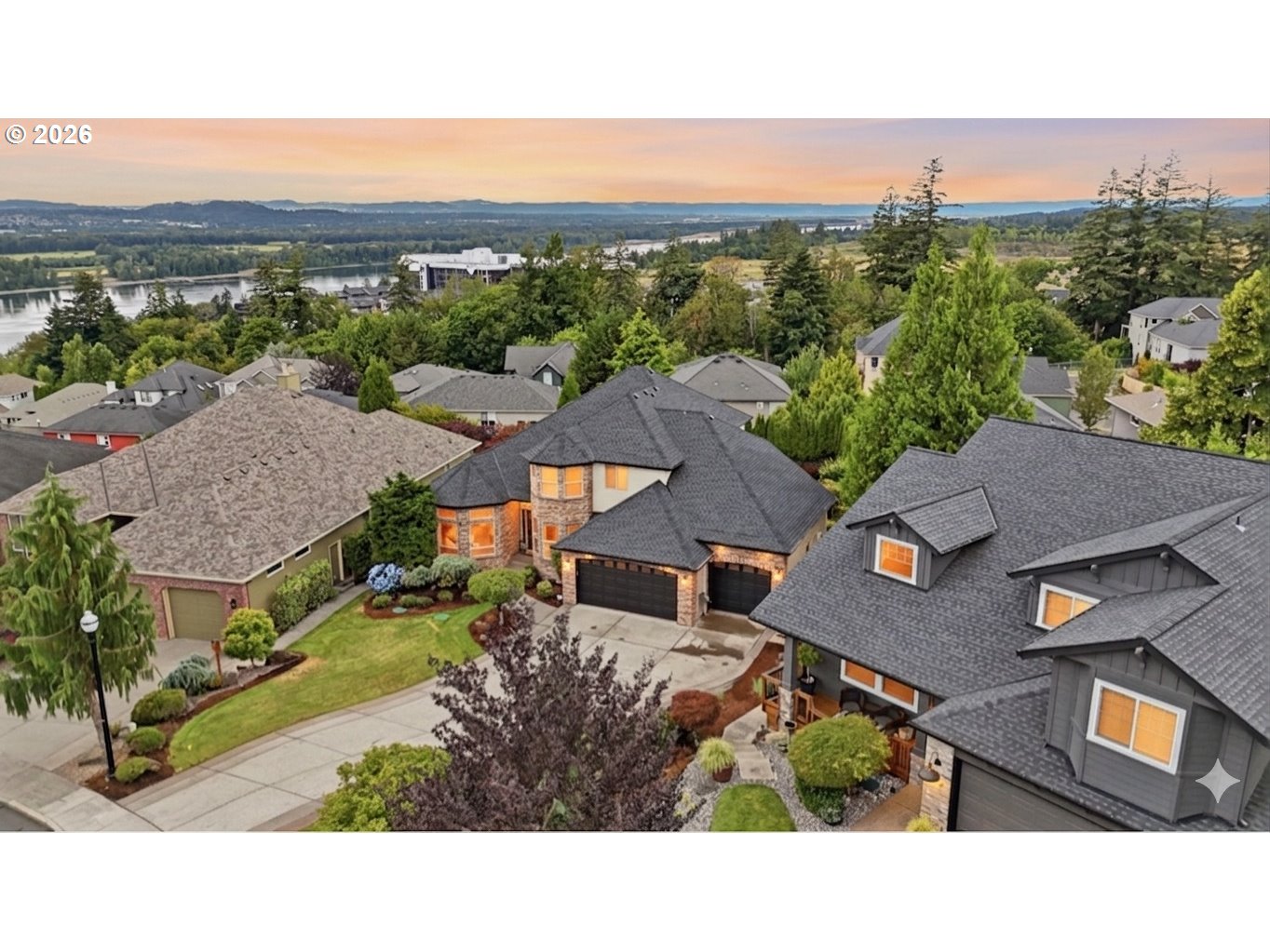 5237 NW FERNRIDGE DR