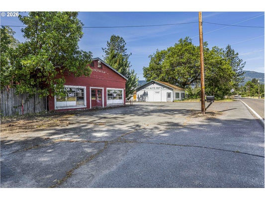 8622 E EVANS CREEK RD, ROGUE RIVER, OR 97537 - Image 00ed68ed91c8bcdeca7e66e30fd78705/1280377530