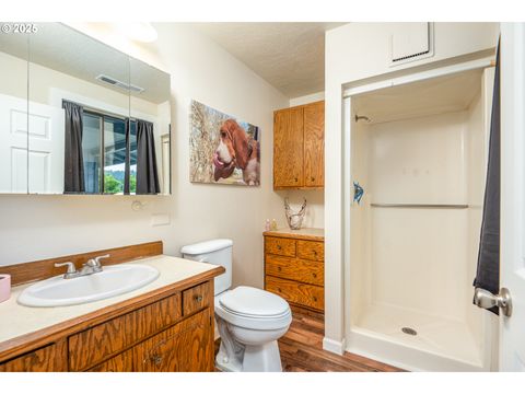 Tiny photo for 1193 Cedar Pl, Creswell, OR 97426 (MLS # 165787191)