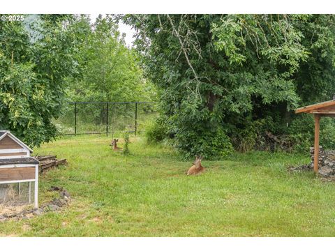 Tiny photo for 1193 Cedar Pl, Creswell, OR 97426 (MLS # 165787191)