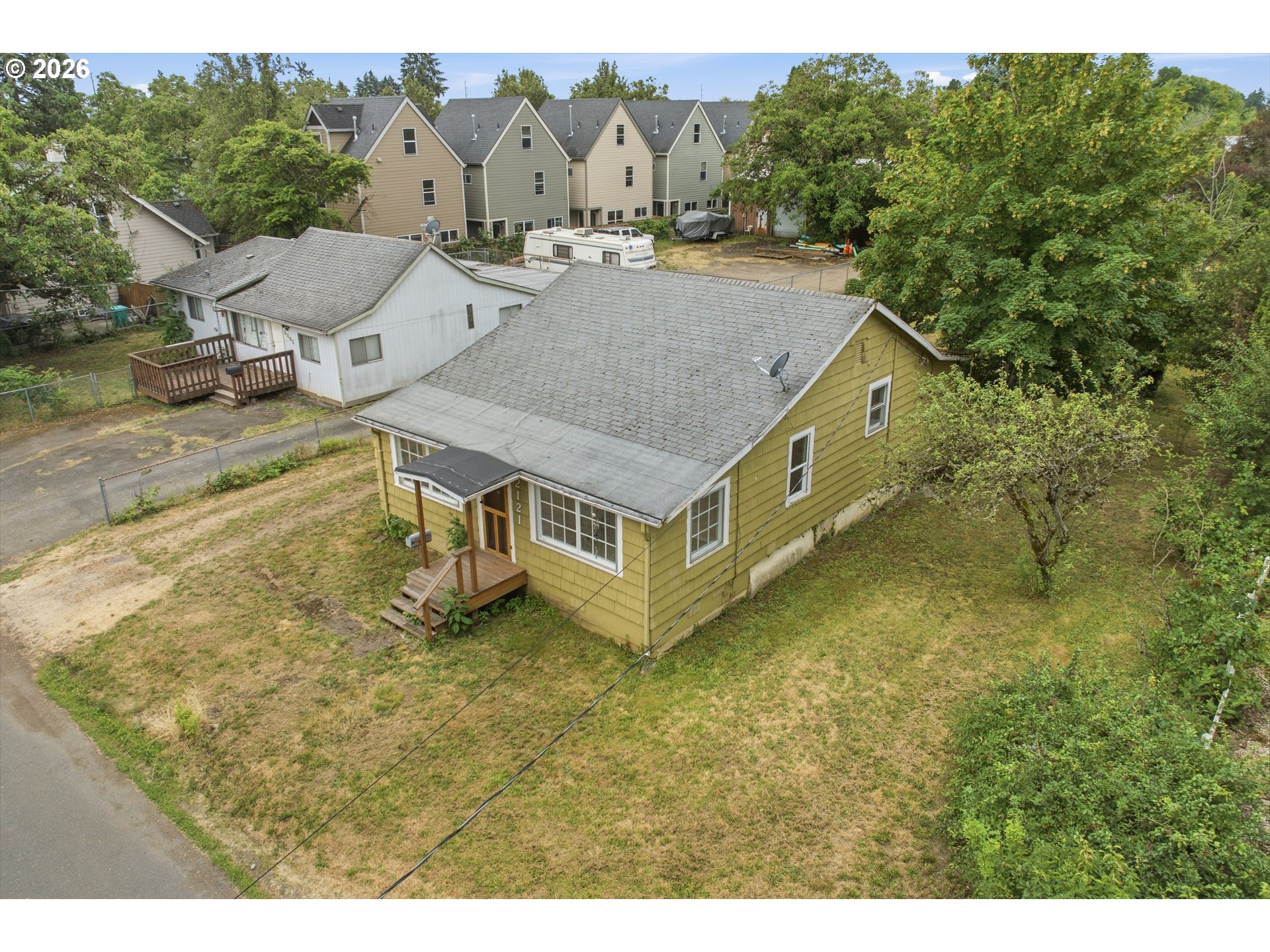 2121 SE 89TH AVE