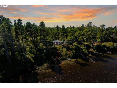 5041 HECETA BEACH RD Florence OR 97439