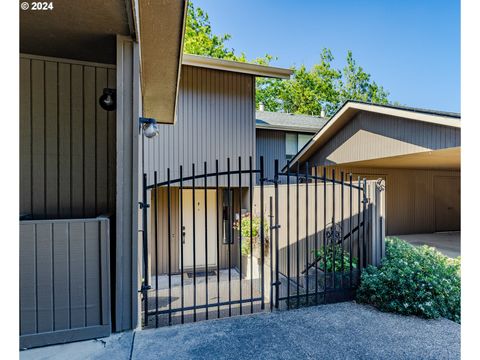 2299 RIDGEWAY DR Eugene OR 97401