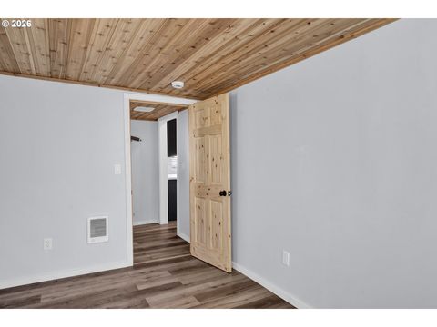 Tiny photo for 48247 E 2nd St, Oakridge, OR 97463 (MLS # 744826050)