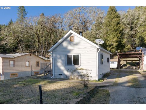 Tiny photo for 48247 E 2nd St, Oakridge, OR 97463 (MLS # 744826050)