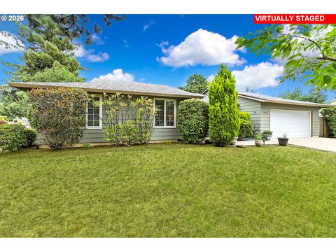 1018 S HOLLY CT Canby OR 97013