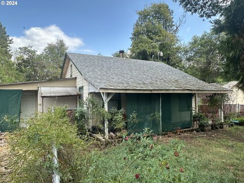 A home in Cave Junction