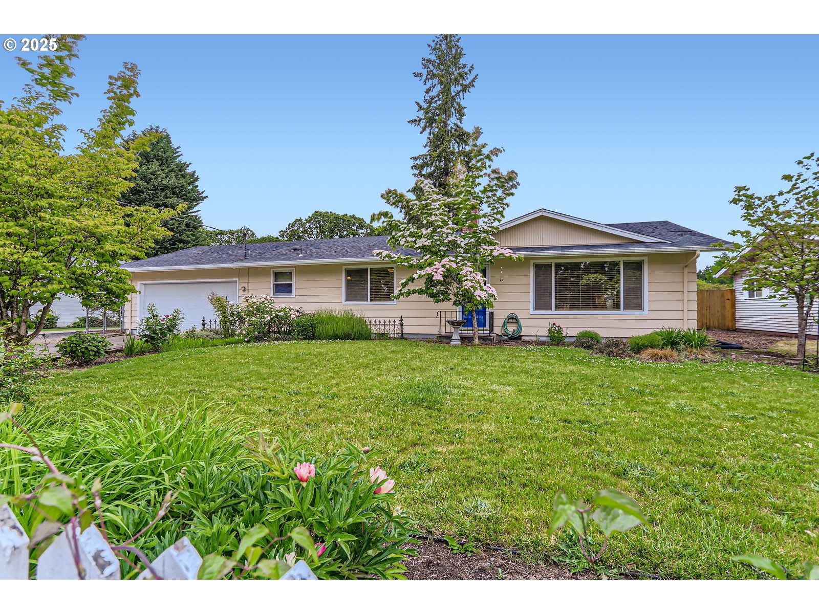 157 NE 11TH DR