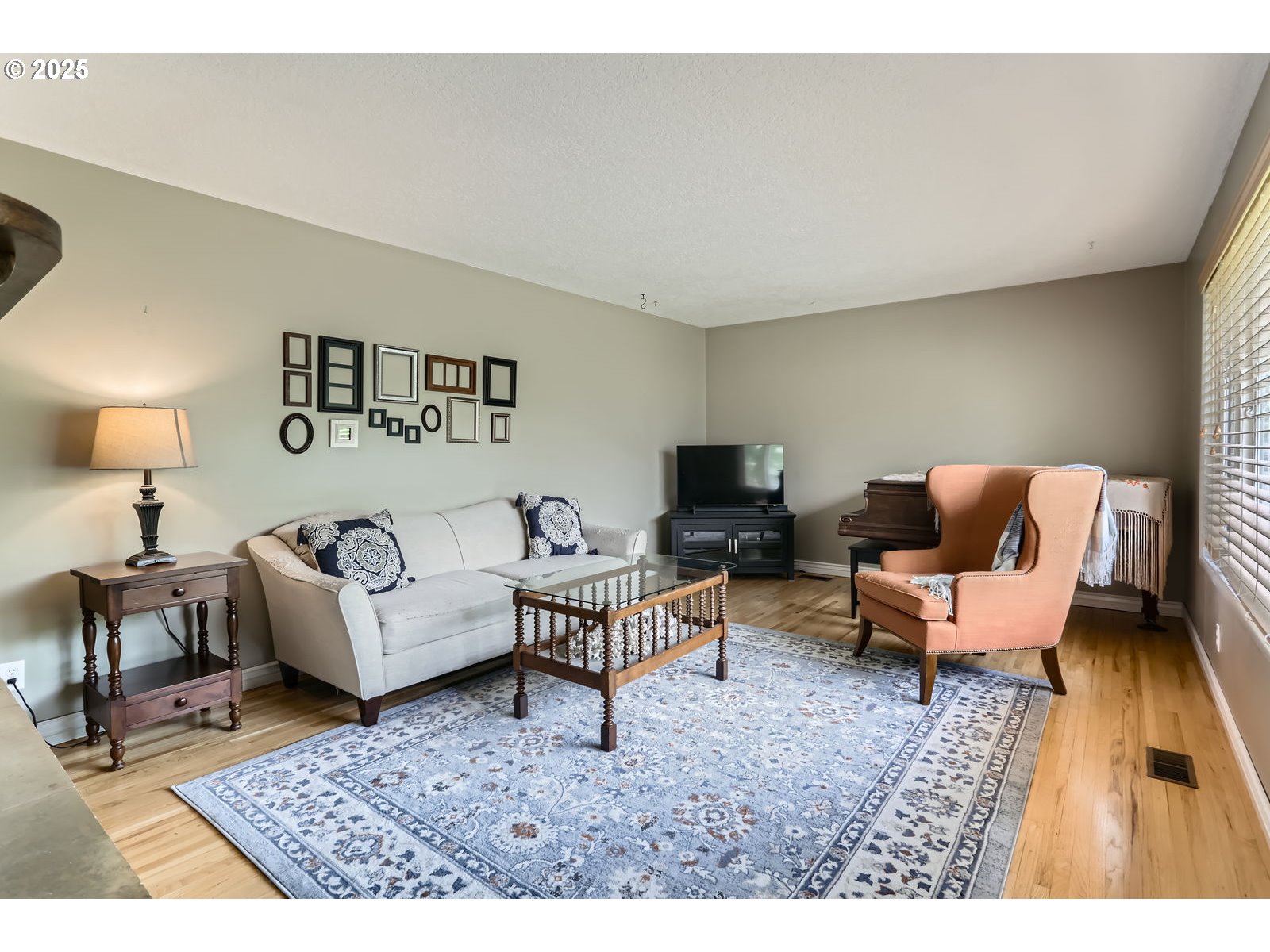 157 NE 11TH DR