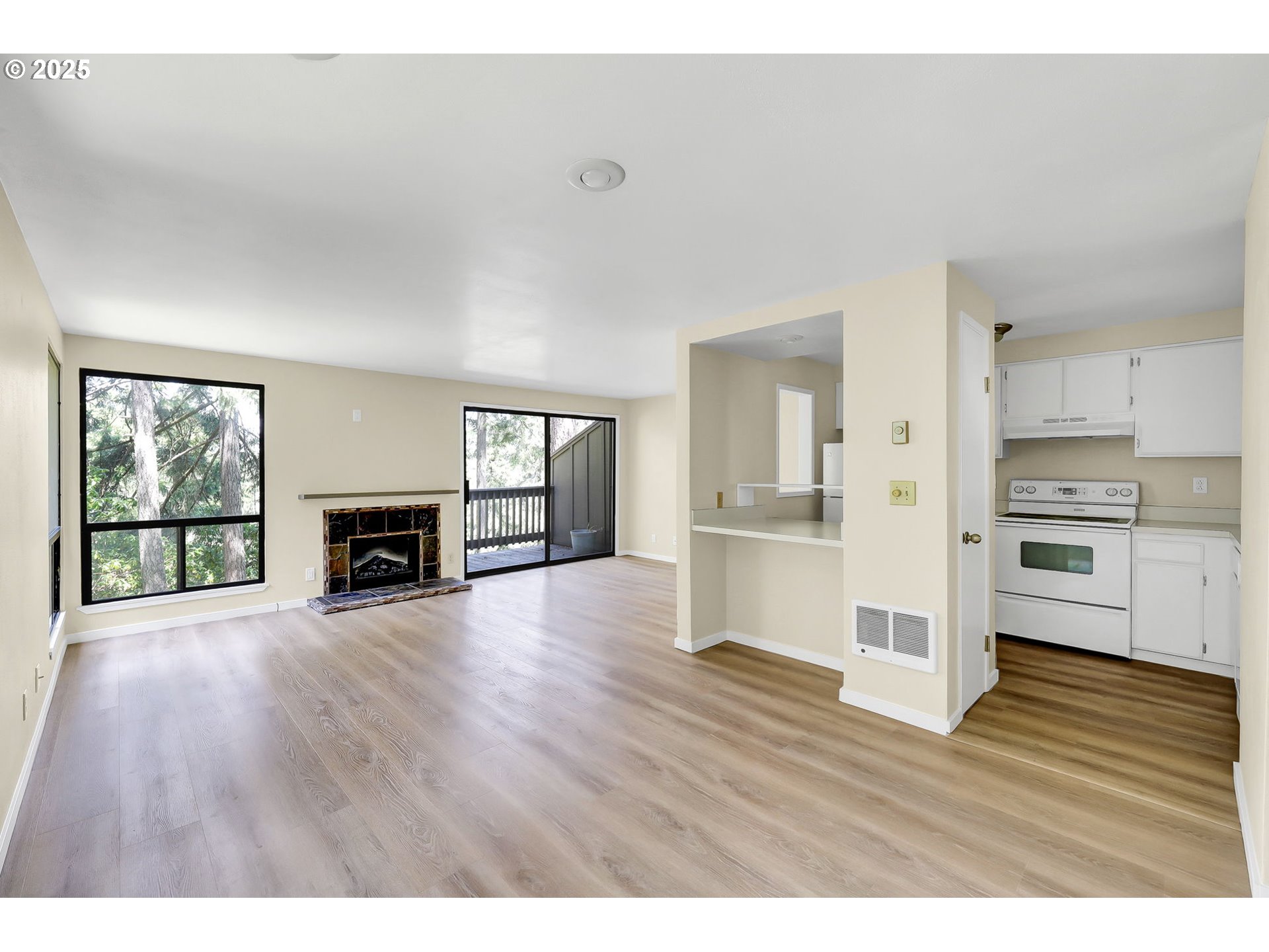 202 TRAILSIDE LOOP