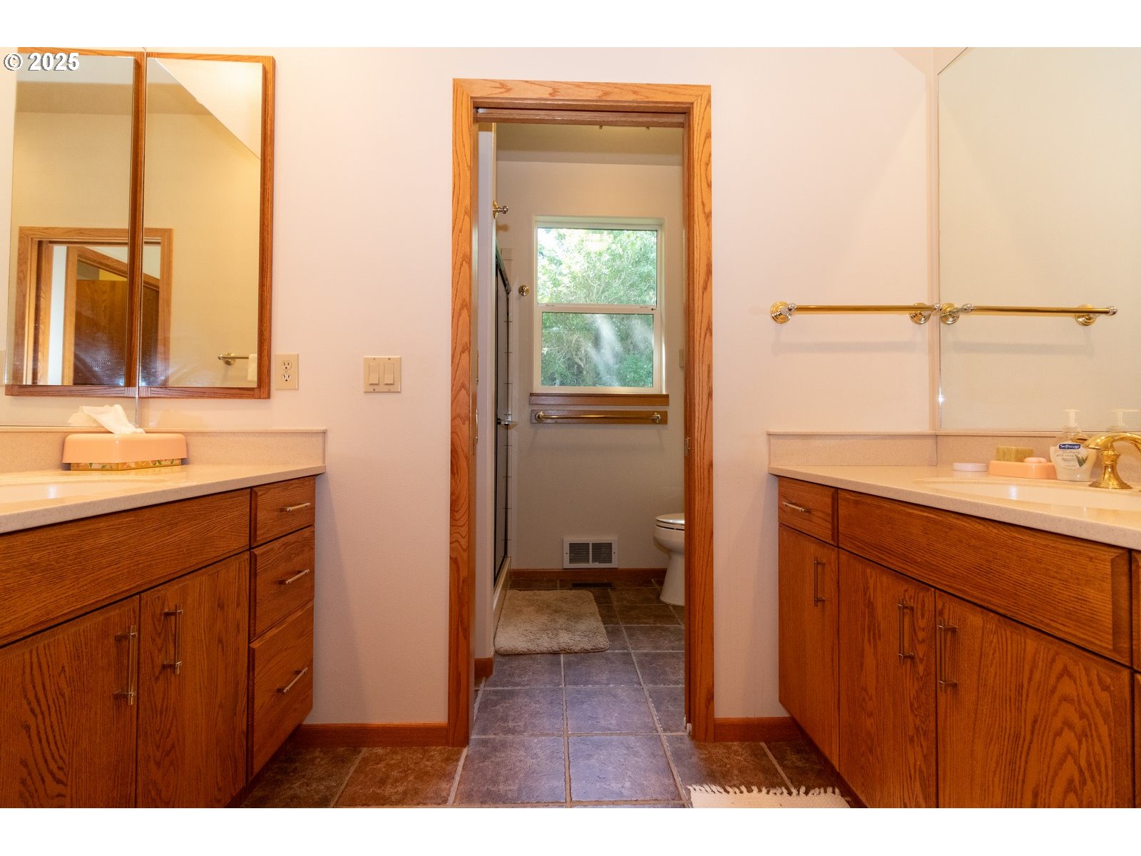 Florence, Oregon 97439, United States, 3 Bedrooms Bedrooms, ,3 BathroomsBathrooms,Residential,Active,102051