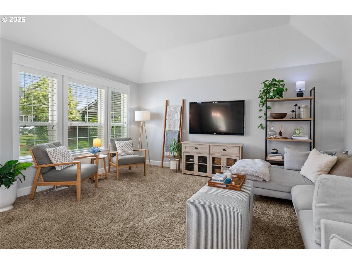 2109 N VALERI DR