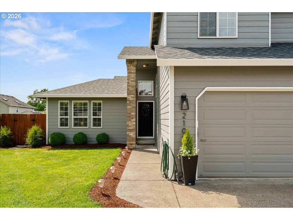 2109 N VALERI DR