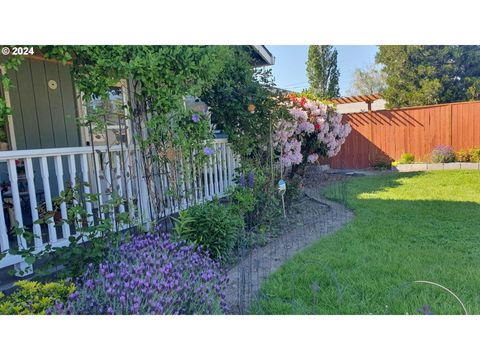 A home in Newberg