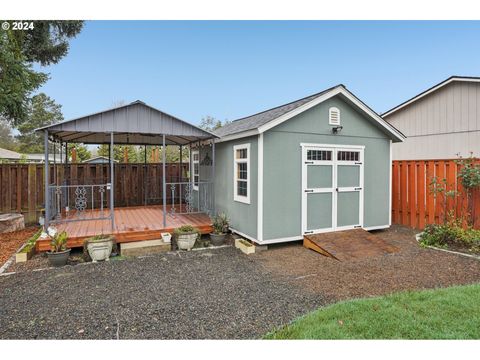 A home in Newberg