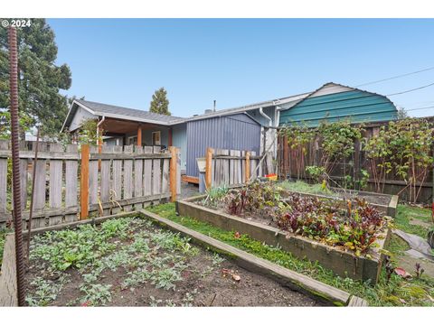 A home in Newberg