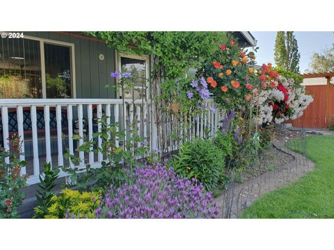 A home in Newberg