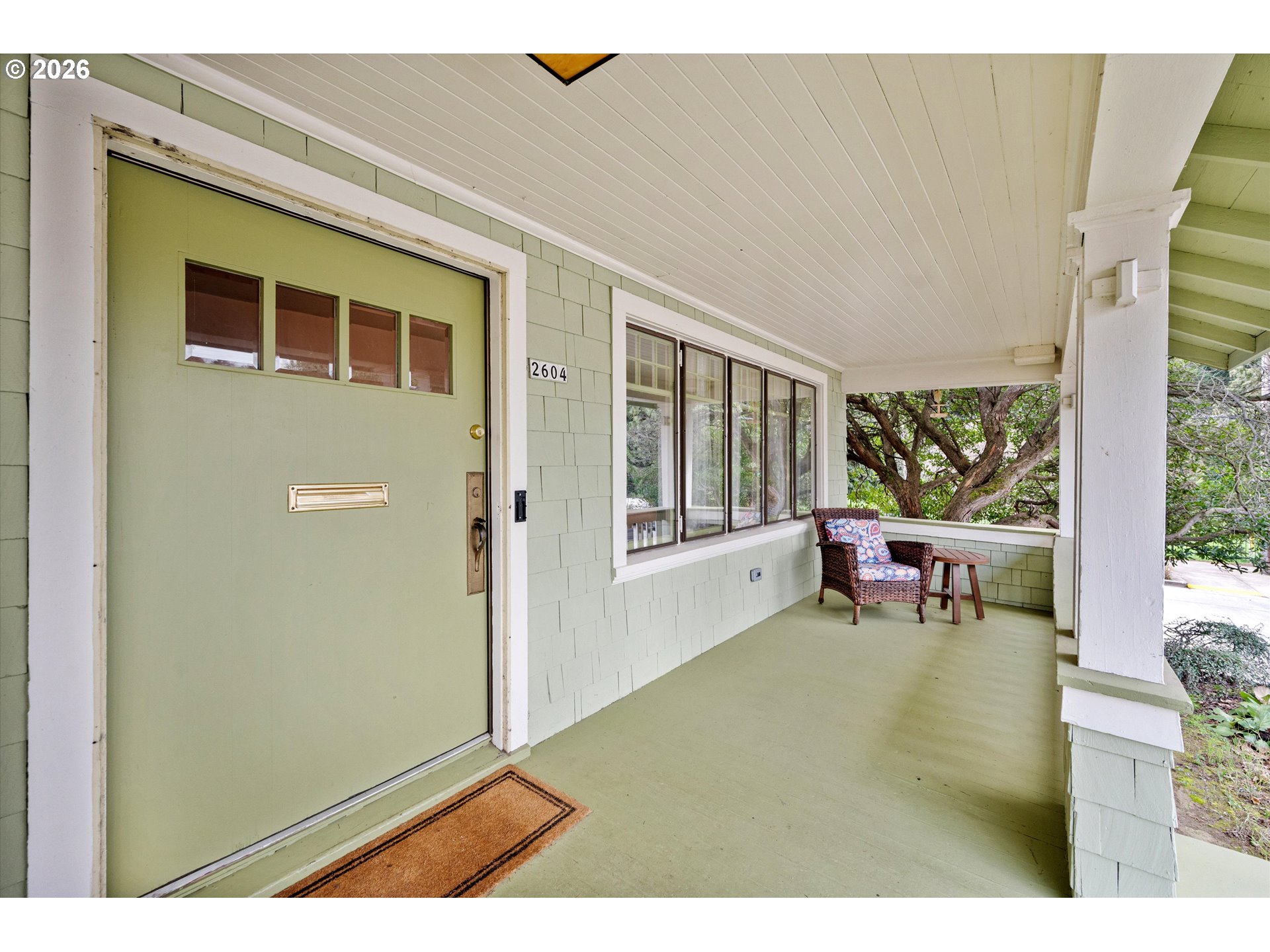 2604 SE WASHINGTON ST