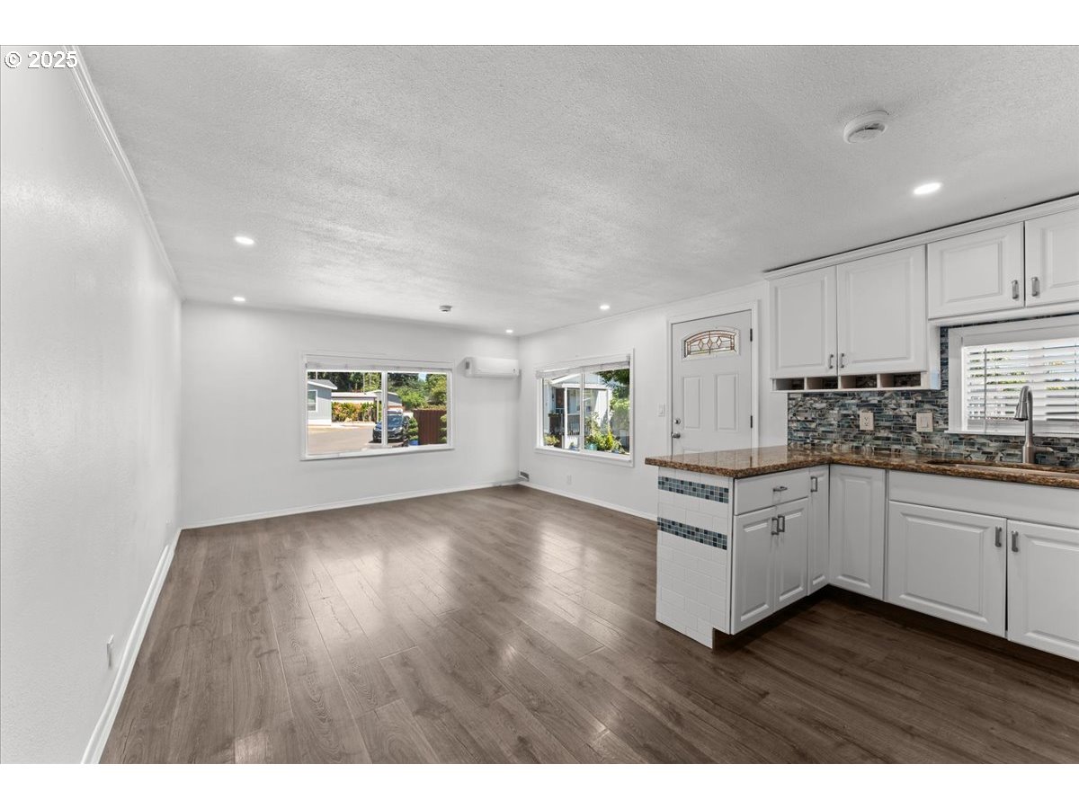 9700 SW TUALATIN RD 20