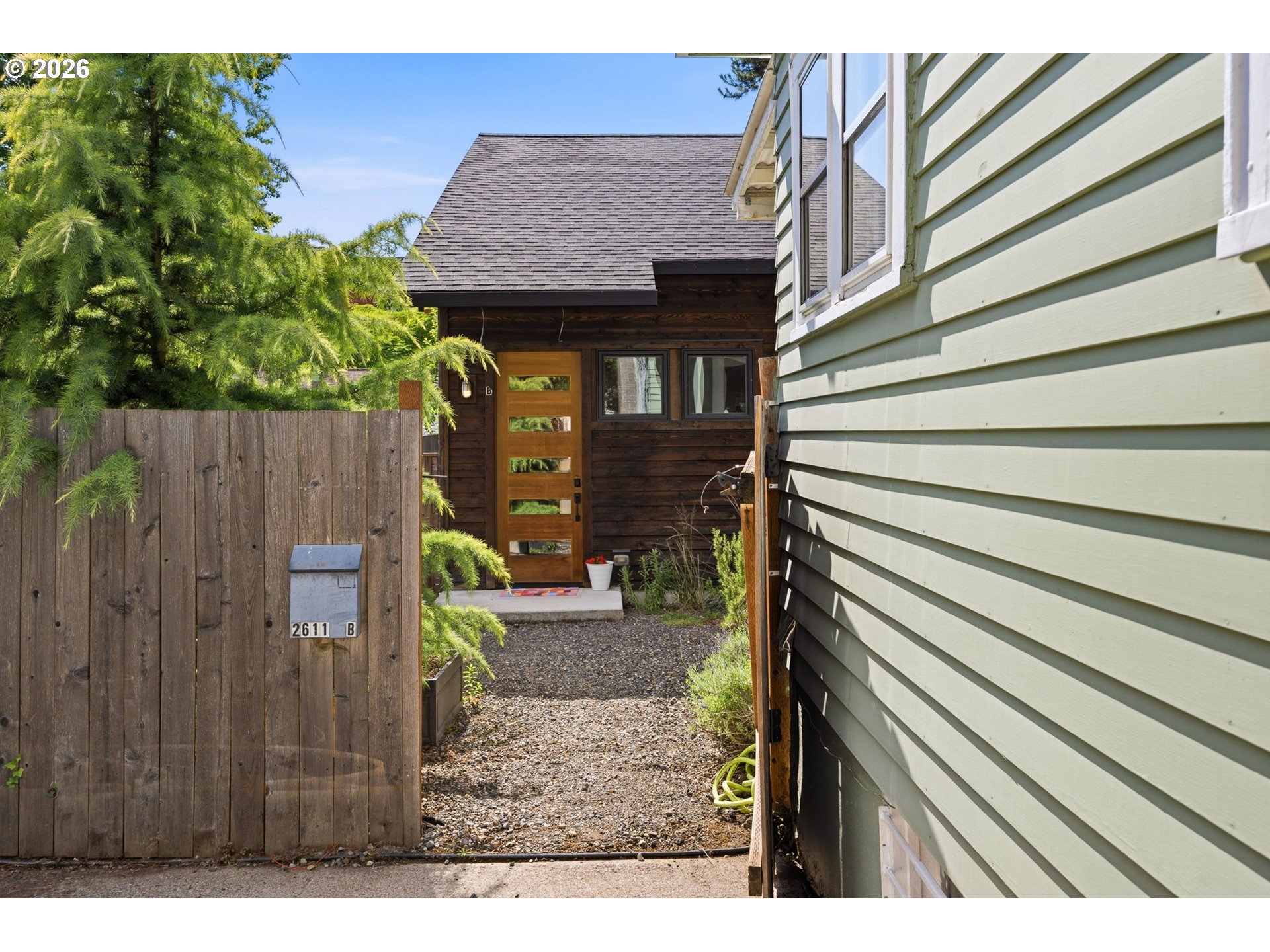 2611 SE 51st AVE A & B