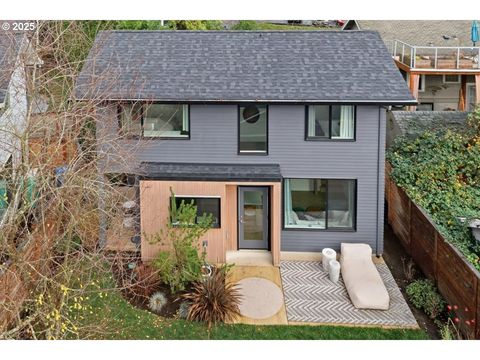 3590 SW PATTON RD C Portland OR 97221