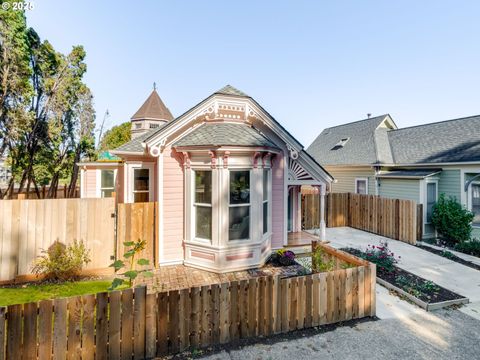 15 S GIBBS ST Portland OR 97239