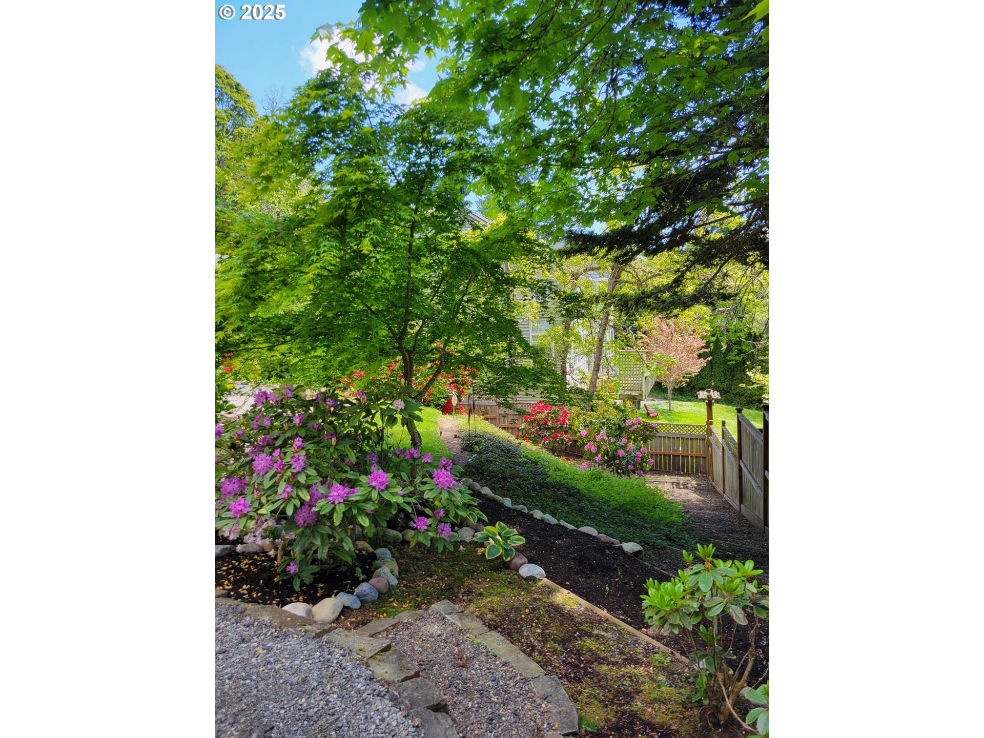 Eugene, Oregon 97405, United States, 3 Bedrooms Bedrooms, ,3 BathroomsBathrooms,Residential,Active,94420