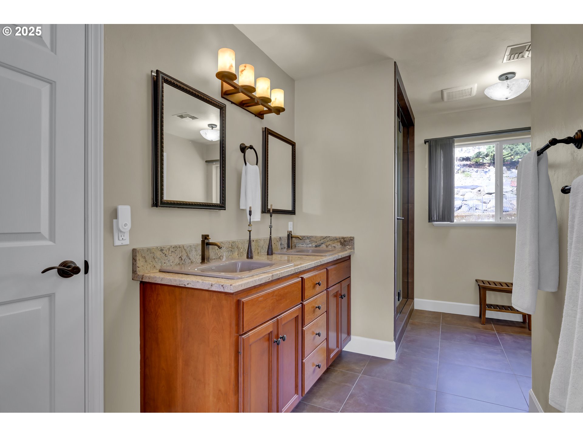 Eugene, Oregon 97405, United States, 3 Bedrooms Bedrooms, ,3 BathroomsBathrooms,Residential,Active,94420