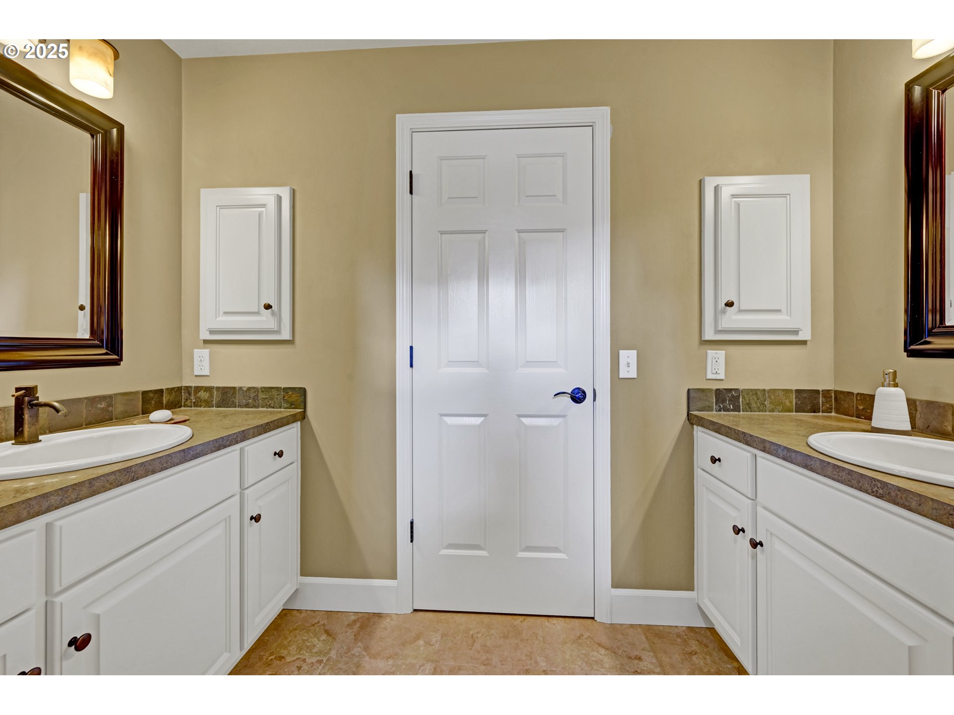 Eugene, Oregon 97405, United States, 3 Bedrooms Bedrooms, ,3 BathroomsBathrooms,Residential,Active,94420