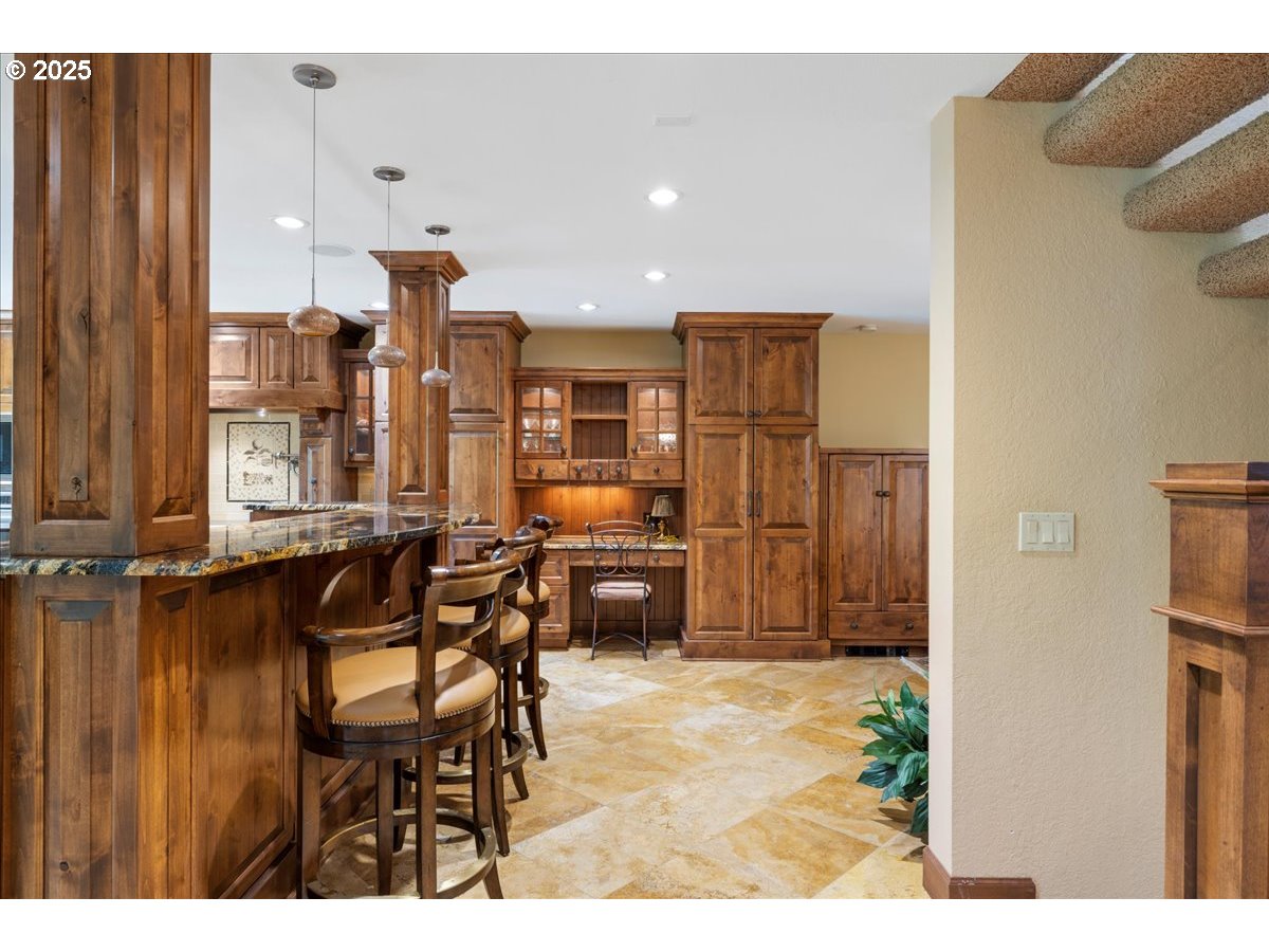 524 RIDGEWAY RD
