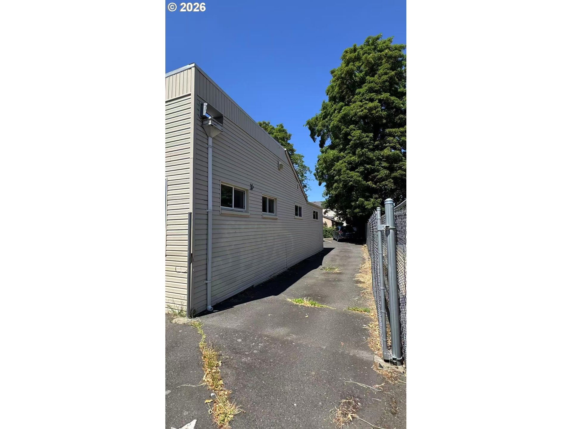 8729 SE POWELL BLVD