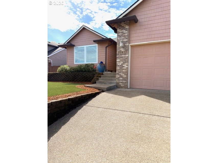 13623 BARCLAY HILLS DR