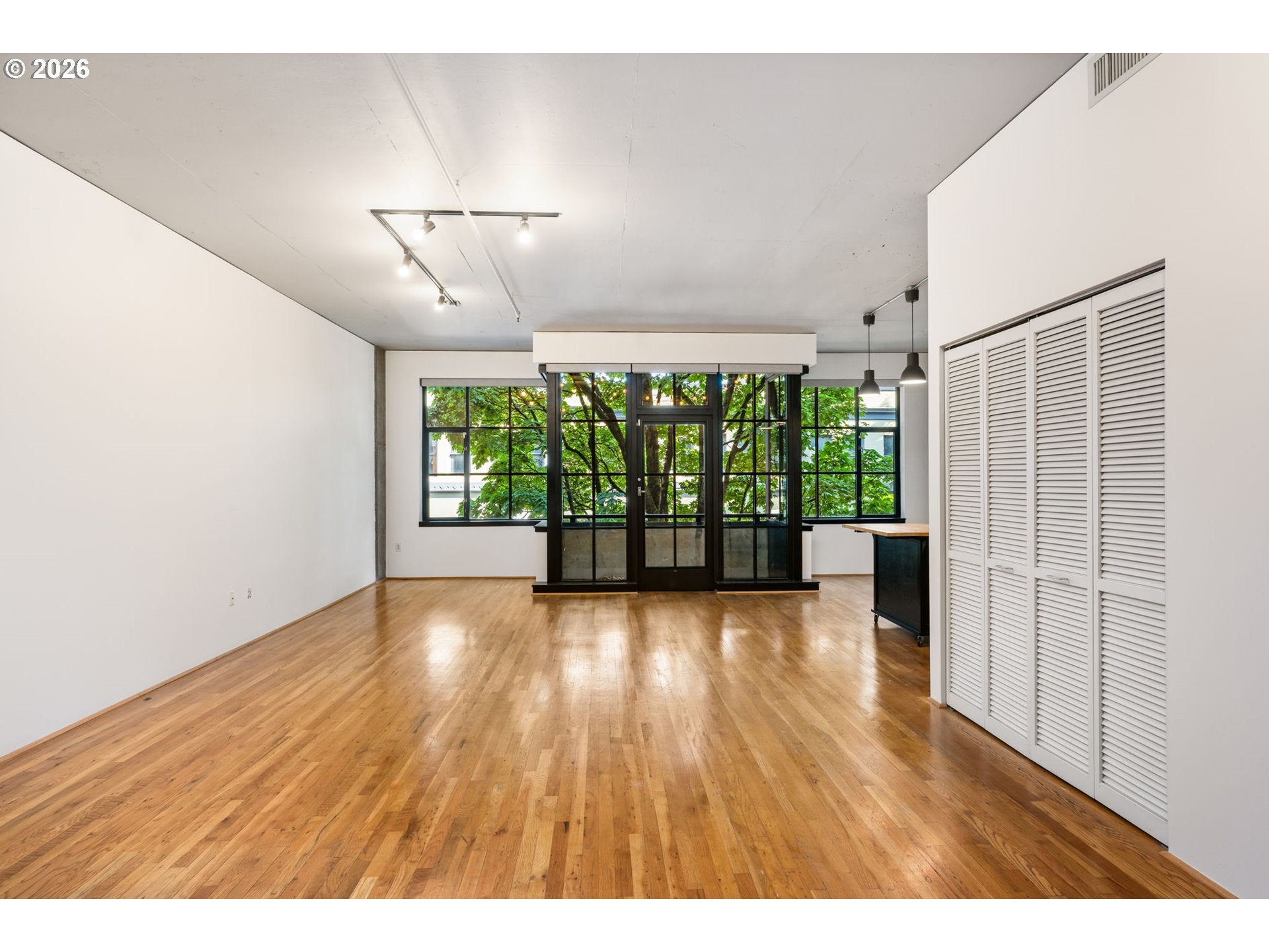 408 NW 12TH AVE 204