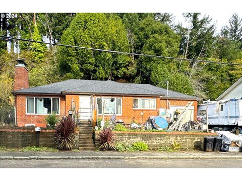 A home in Coos Bay