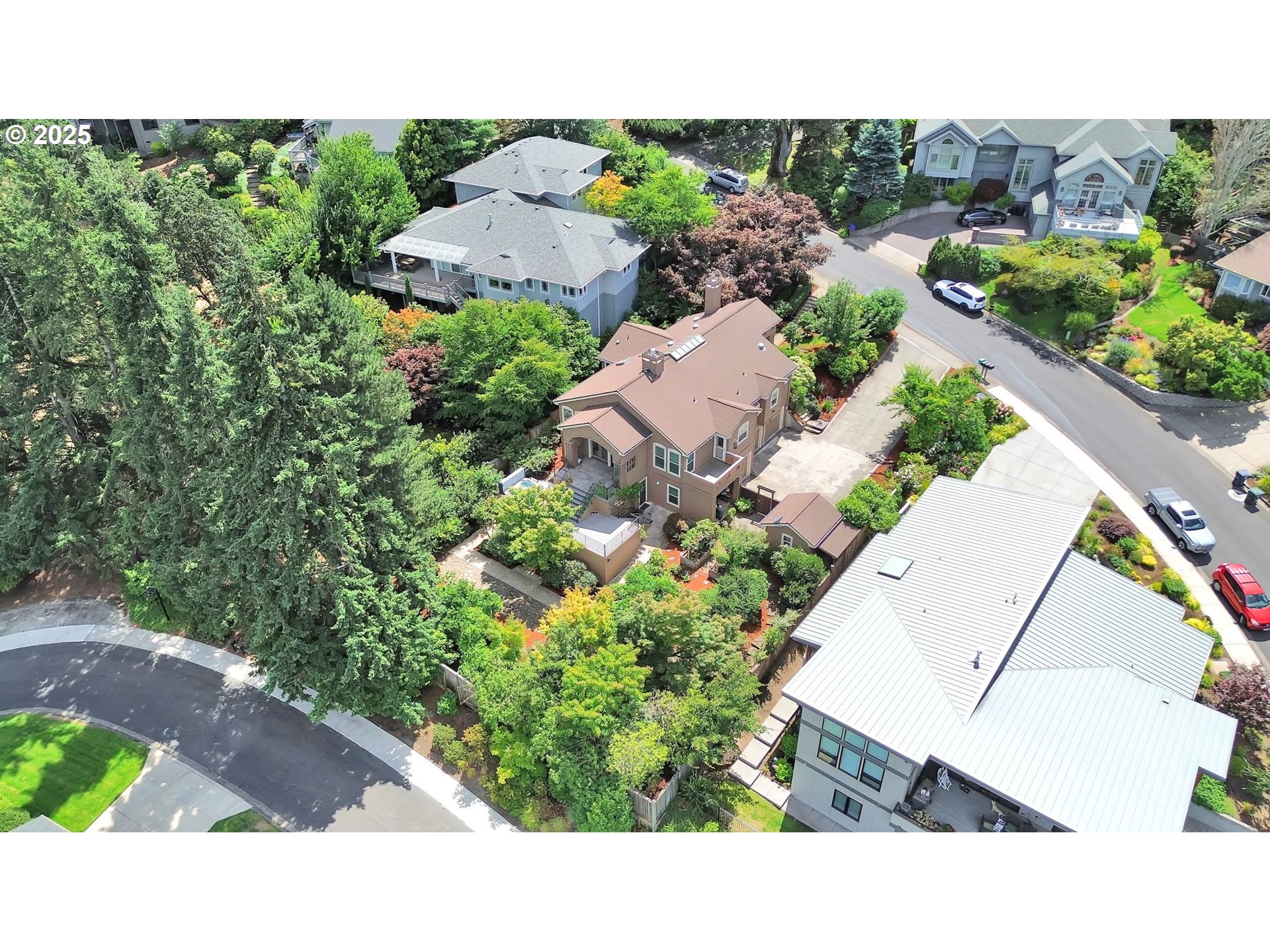 410 SPYGLASS DR