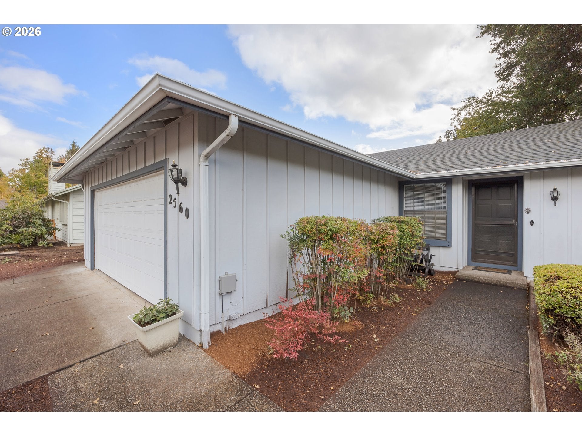 2560 SNELLING DR
