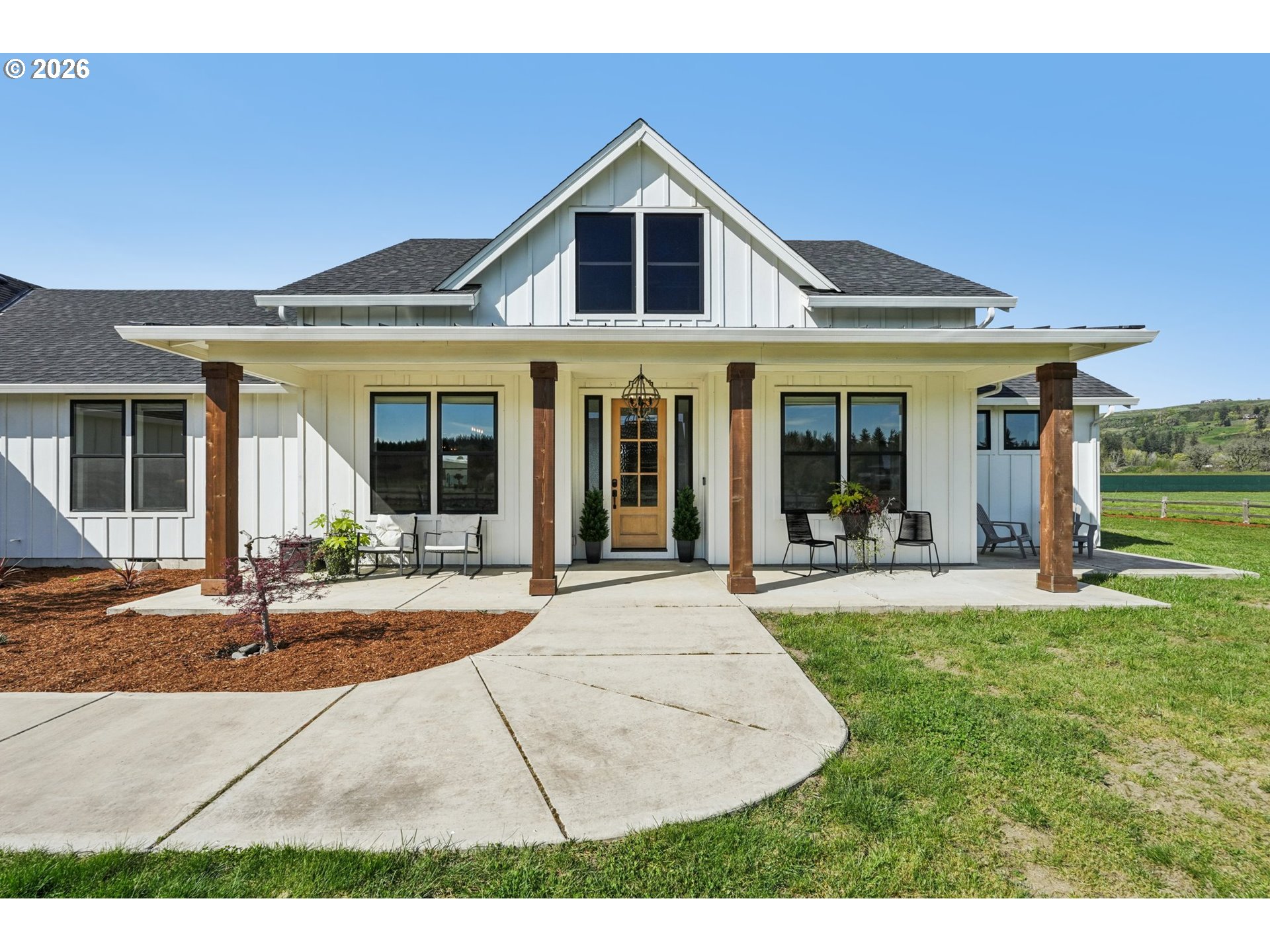 270 TULIP LN