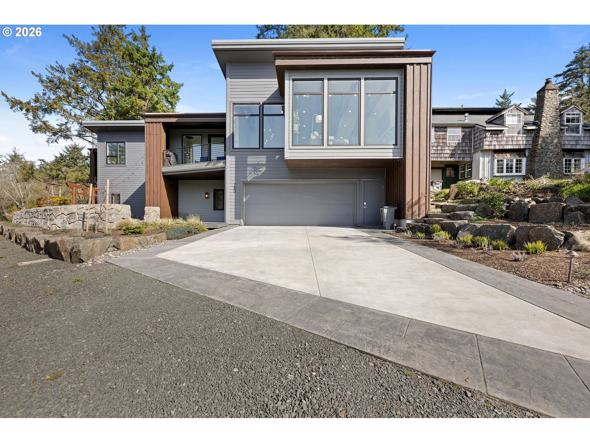 280 E 5TH AVE