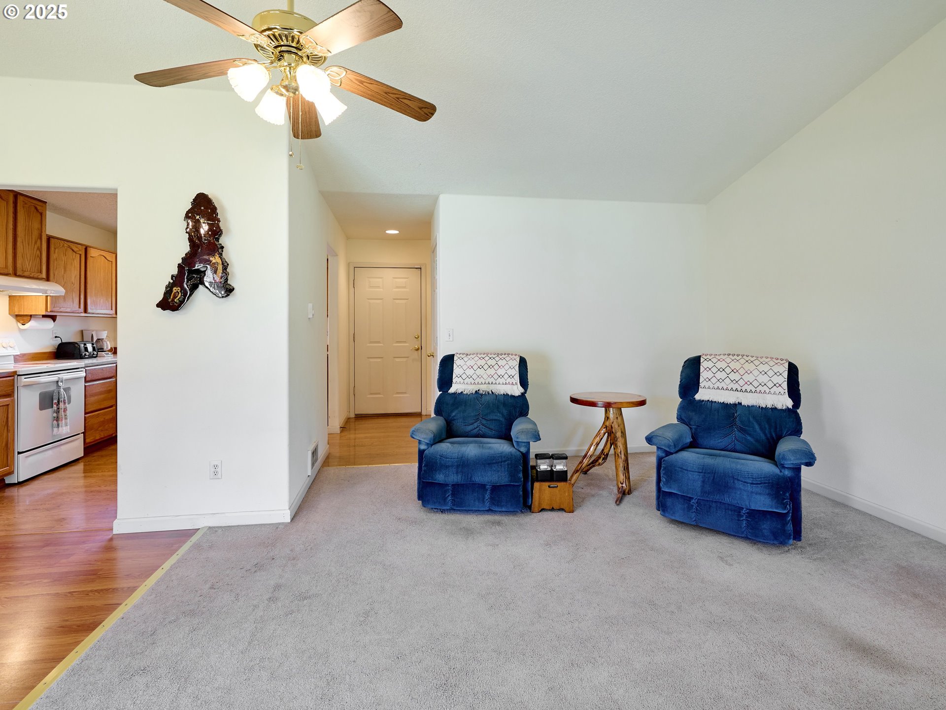 102 ASHLEY CT