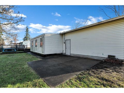 A home in Milwaukie