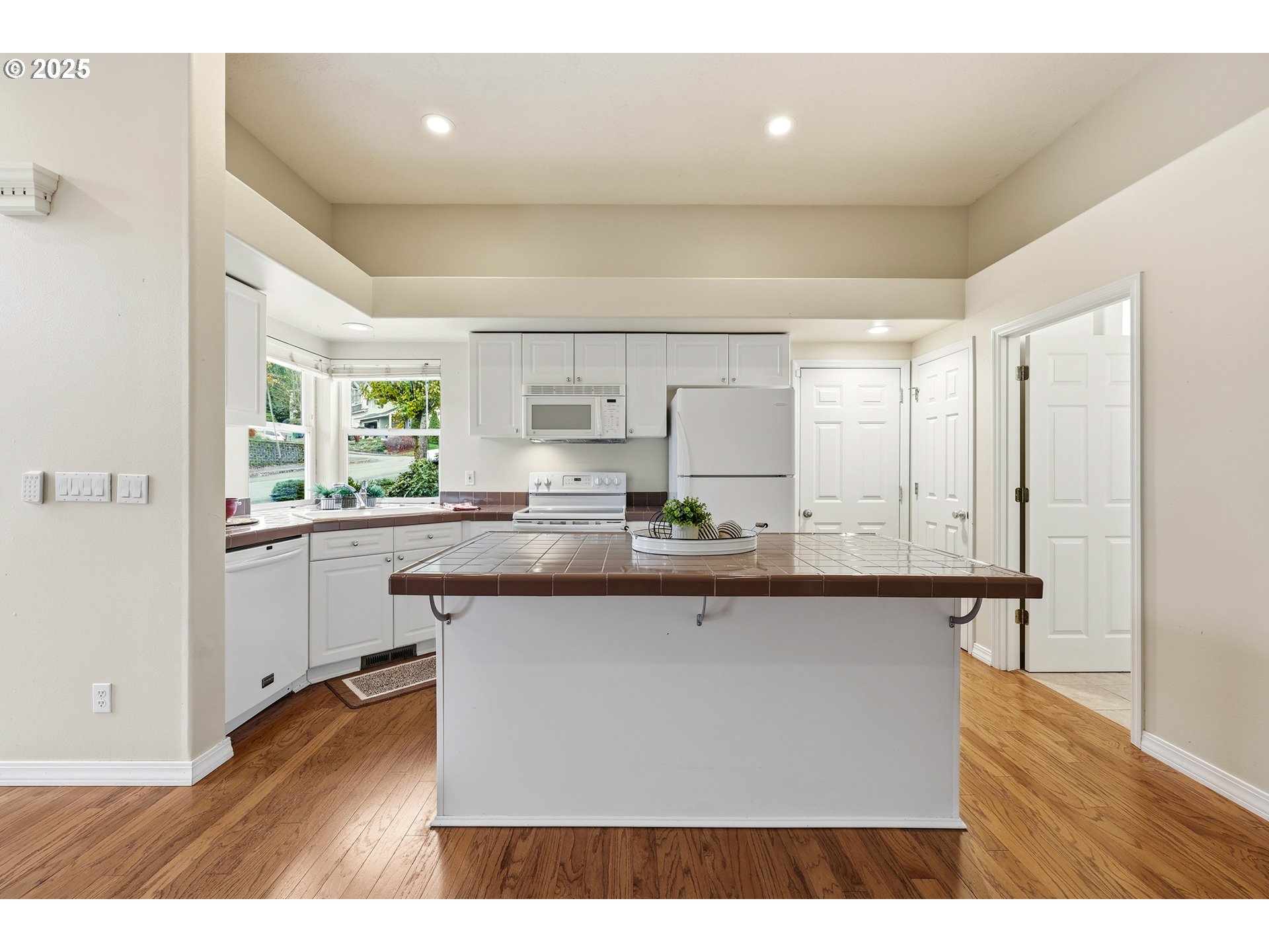 1398 SW BINFORD LAKE PKWY