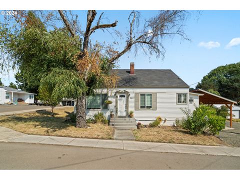 A home in Willamina