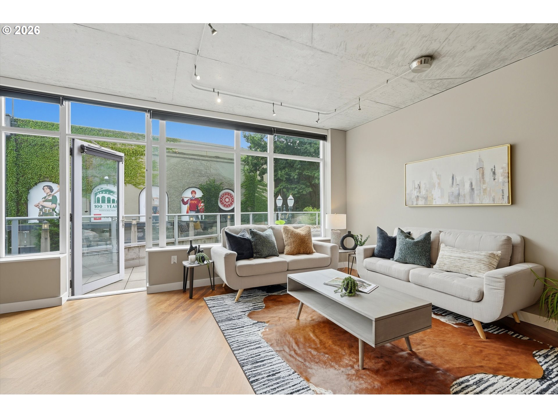 1926 W BURNSIDE ST 216