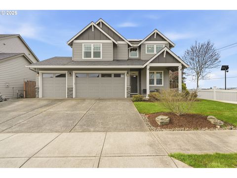 1301 Sunflower ST Woodburn OR 97071