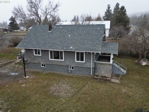 A home in Goldendale