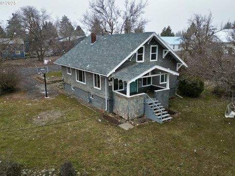 A home in Goldendale