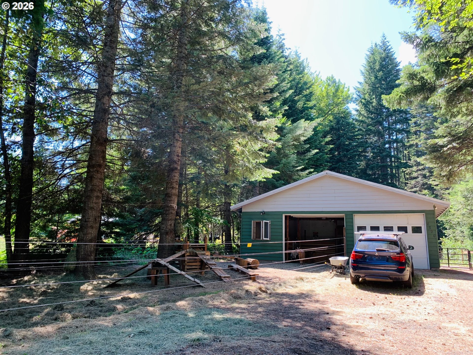 8520 CLEAR CREEK RD